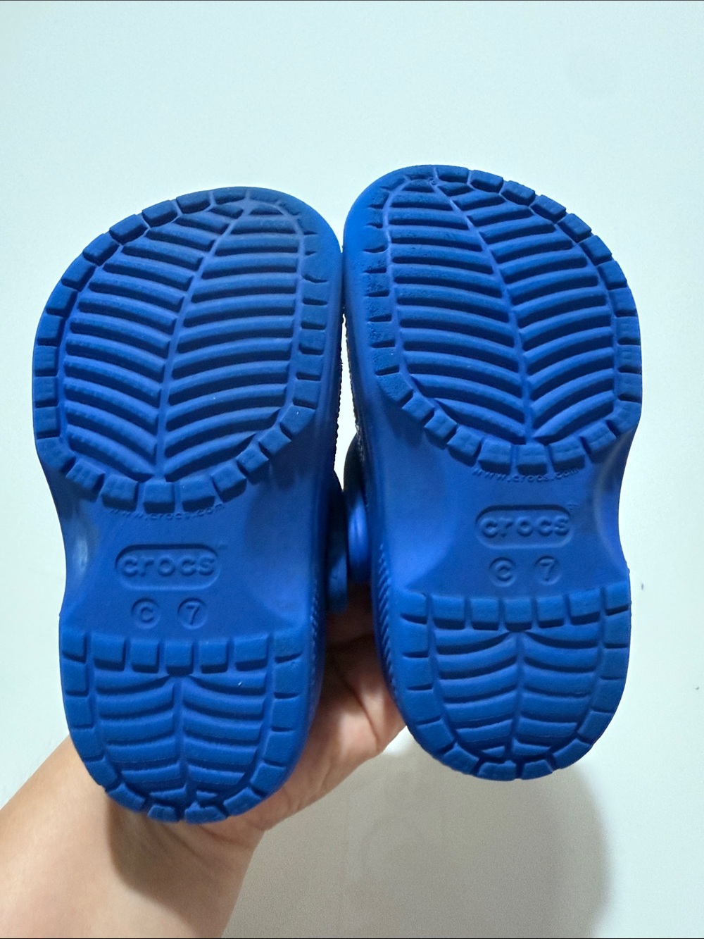 CROCS Kids Classic Clog in Royal Blue Size C7 - Picture 9 of 10